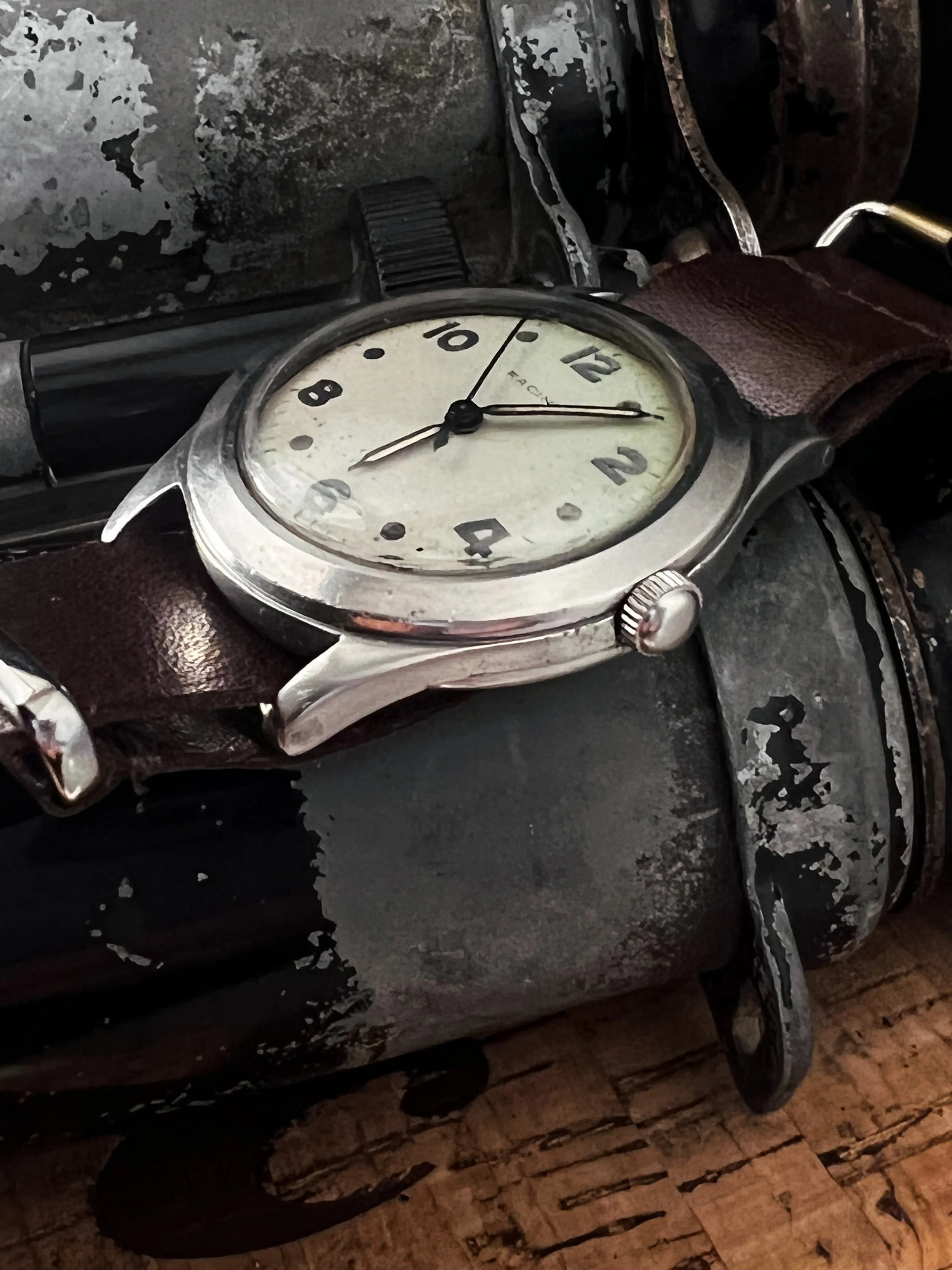 Late 40's Swiss Racine Aviator Style — Cool Vintage Watches